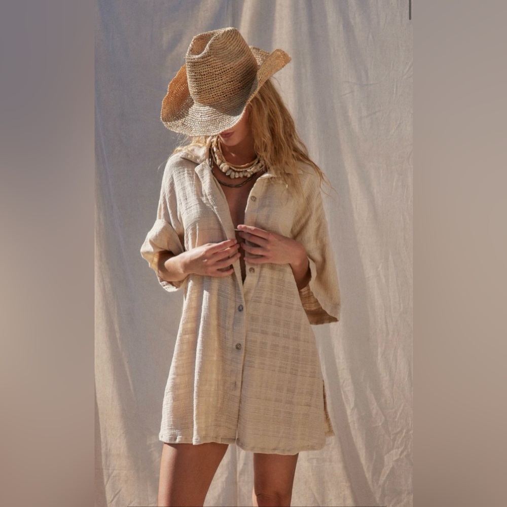 Jen’s Pirate Booty Vivaldi Button Down Size P/S